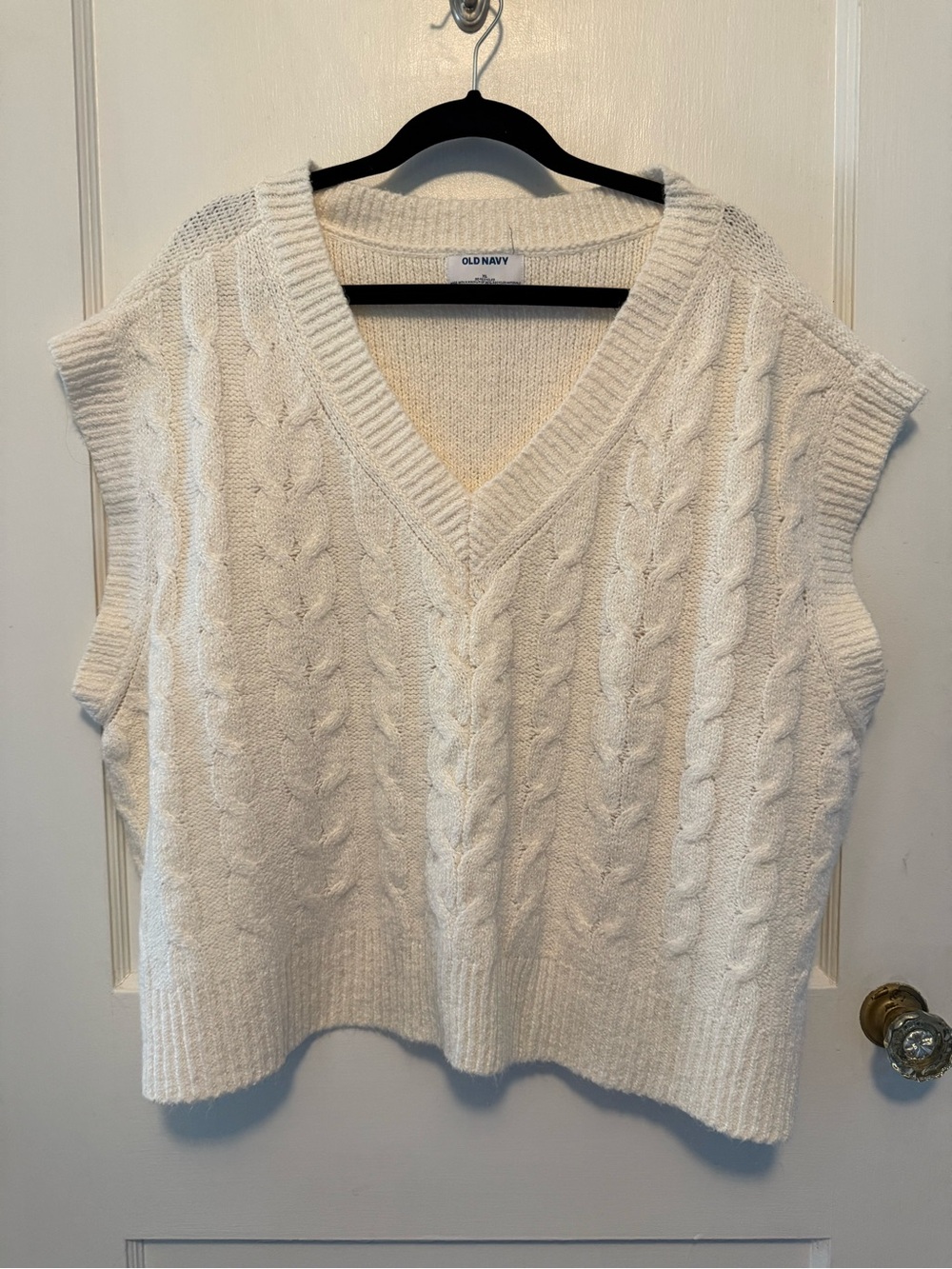 Old Navy Ivory Cable V-Neck Sweater Vest